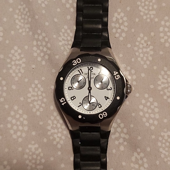 Invicta angel silicone watch good condition - Picture 2 of 3